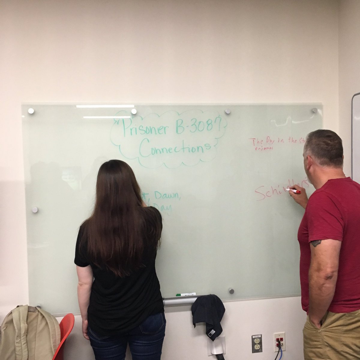tthomasuscu's tweet photo. We love the new modern glass "white boards" in #SU2SUP classroom Media328. #ENGL485 #activelearning #chalkwalk https://t.co/Ynvc4zb05c