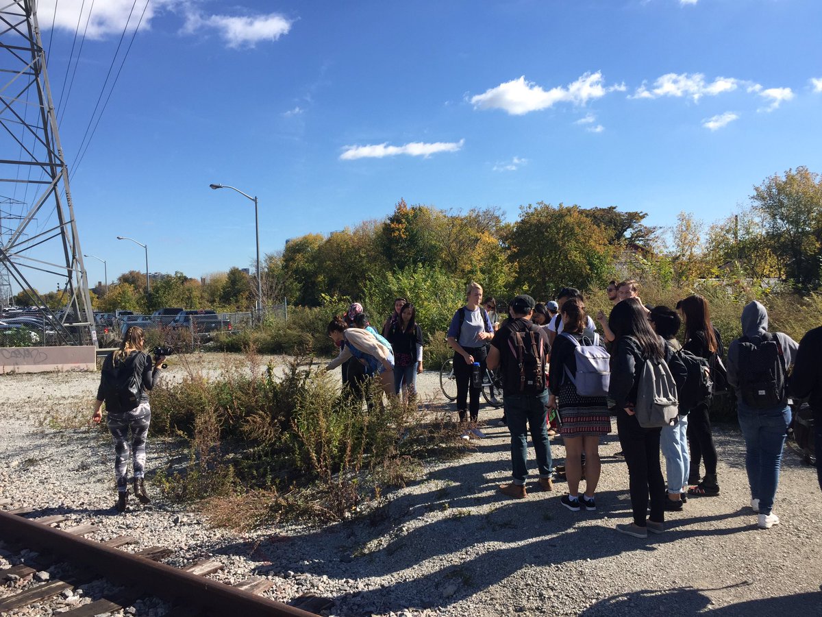GreenLineTO's tweet image. Taking UofT Masters of Landscape Architecture for a walk along the #GreenLineTO on this crazy warm day.