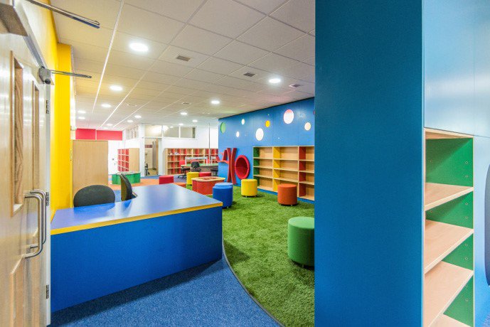 PLANNEDOFFICE's tweet image. Is the classroom catching up with the modern day office? plannedofficeinteriors.co.uk/are-corporate-…