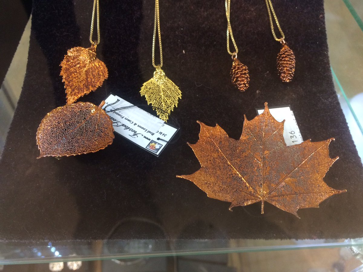 tworiversart's tweet image. Looking for beautiful, original gifts? We carry jewelry, ceramics, scarves, cards: ow.ly/SwH2305iTdh #cityofpg #2rg #hypg #buylocal
