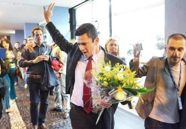 radaronline's tweet image. O dia em que a esquerda comemorou uma ação de Sérgio Moro abr.ai/2eRWKXc