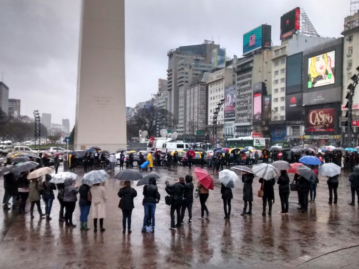 fjcarg's tweet photo. En todo el país #NosotrasParamos porque #VivasNosQueremos https://t.co/Y3w5KAJOuz