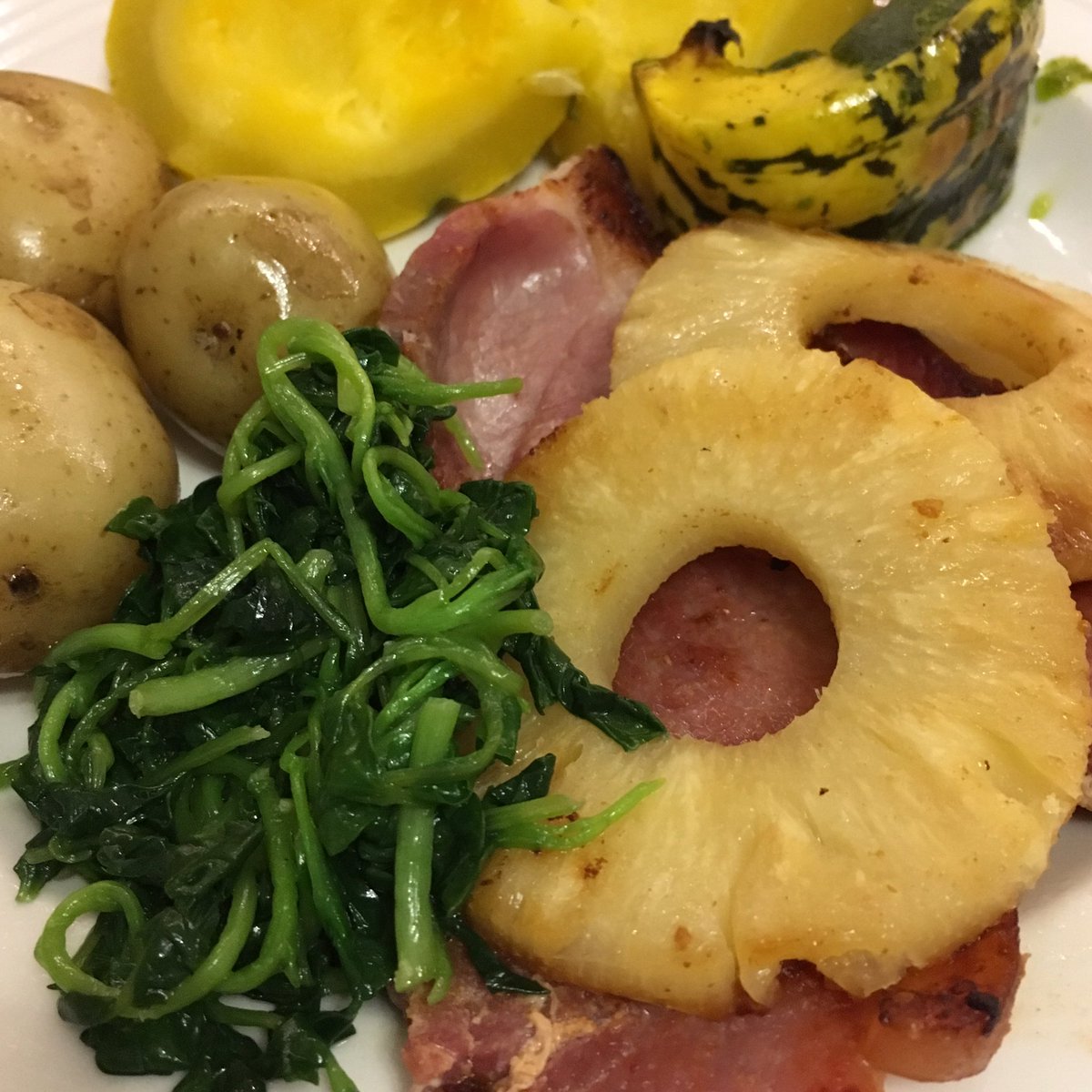 BWQualityGrwers's tweet photo. RT @ourhousefortea "#retro #teatime watercress, squash…gammon and pineapple! #fodmapchat #glutenfree #foodie https://t.co/KzgiIXdldz"