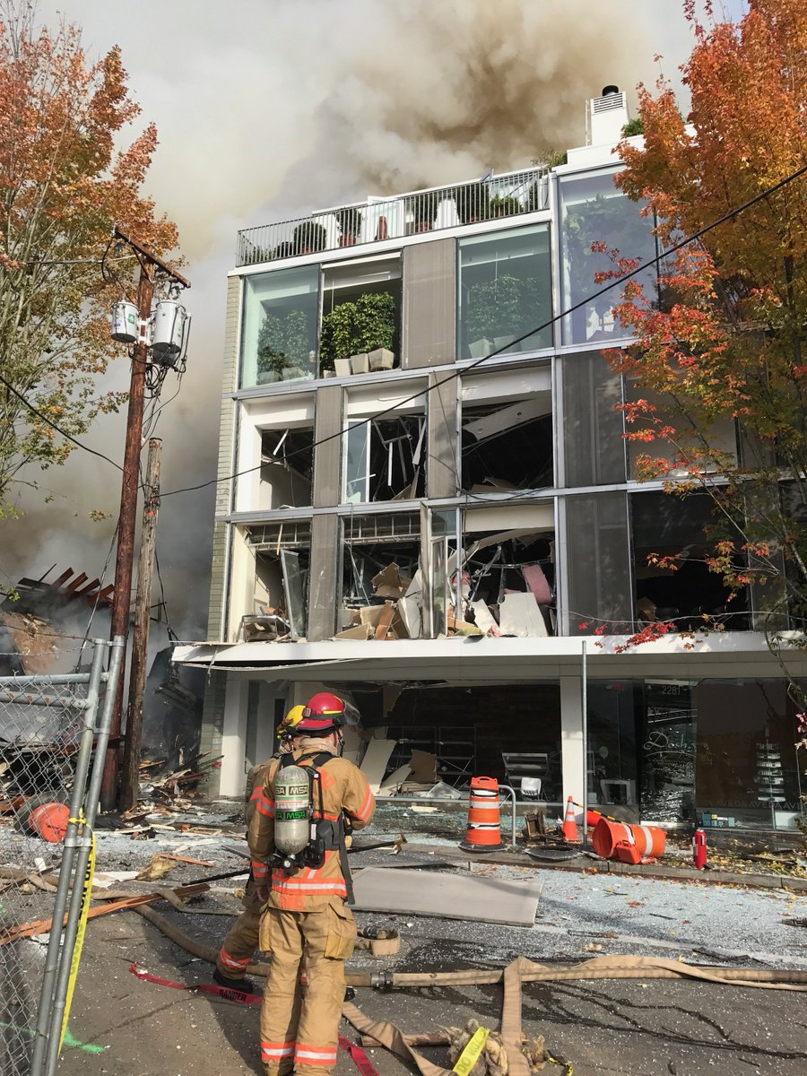 PDXFire's tweet photo. Firefighters injured at #nwpdxfire at NW 23rd and Glisan. Avoid area. Stay in place if you are in close vicinity. https://t.co/0BaYw2KXQh