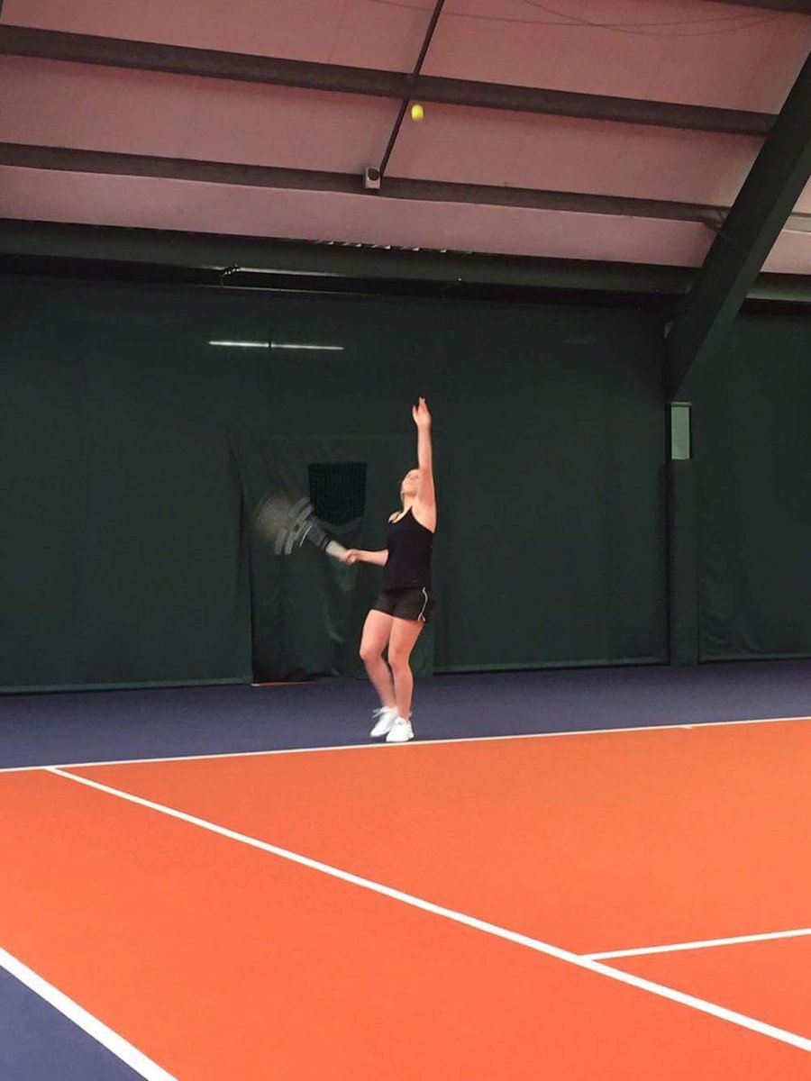 MMUTennis_'s tweet image. The ladies team in action today #TrophyPosition #WeAreMMU #BucsWednesday