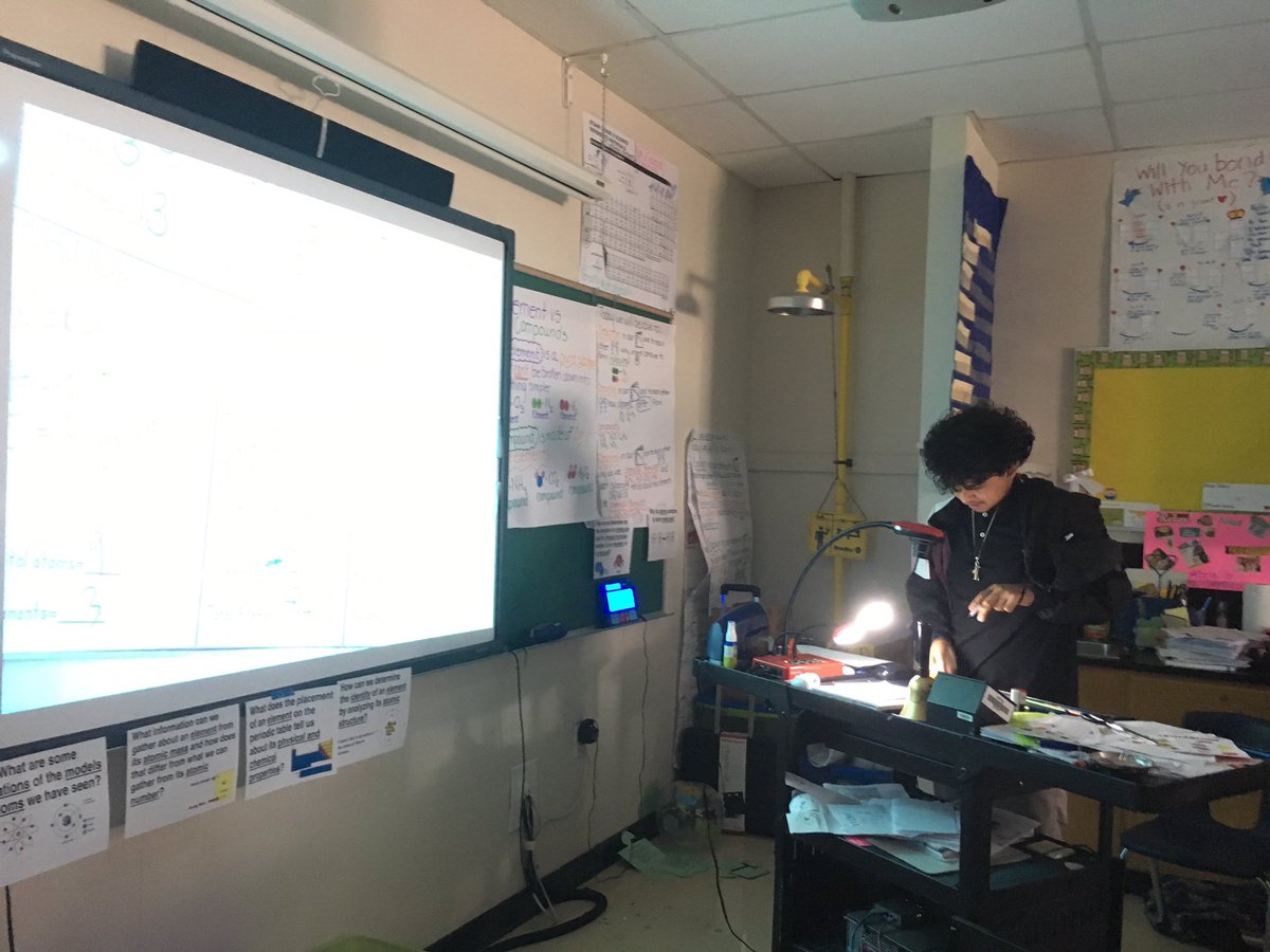 MrsSaenzzz's tweet photo. When students take over and teach the class! This makes me so happy #ChemicalFormulas #CountingAtoms #DMSThisIsTheYear https://t.co/M7nifmSLUu