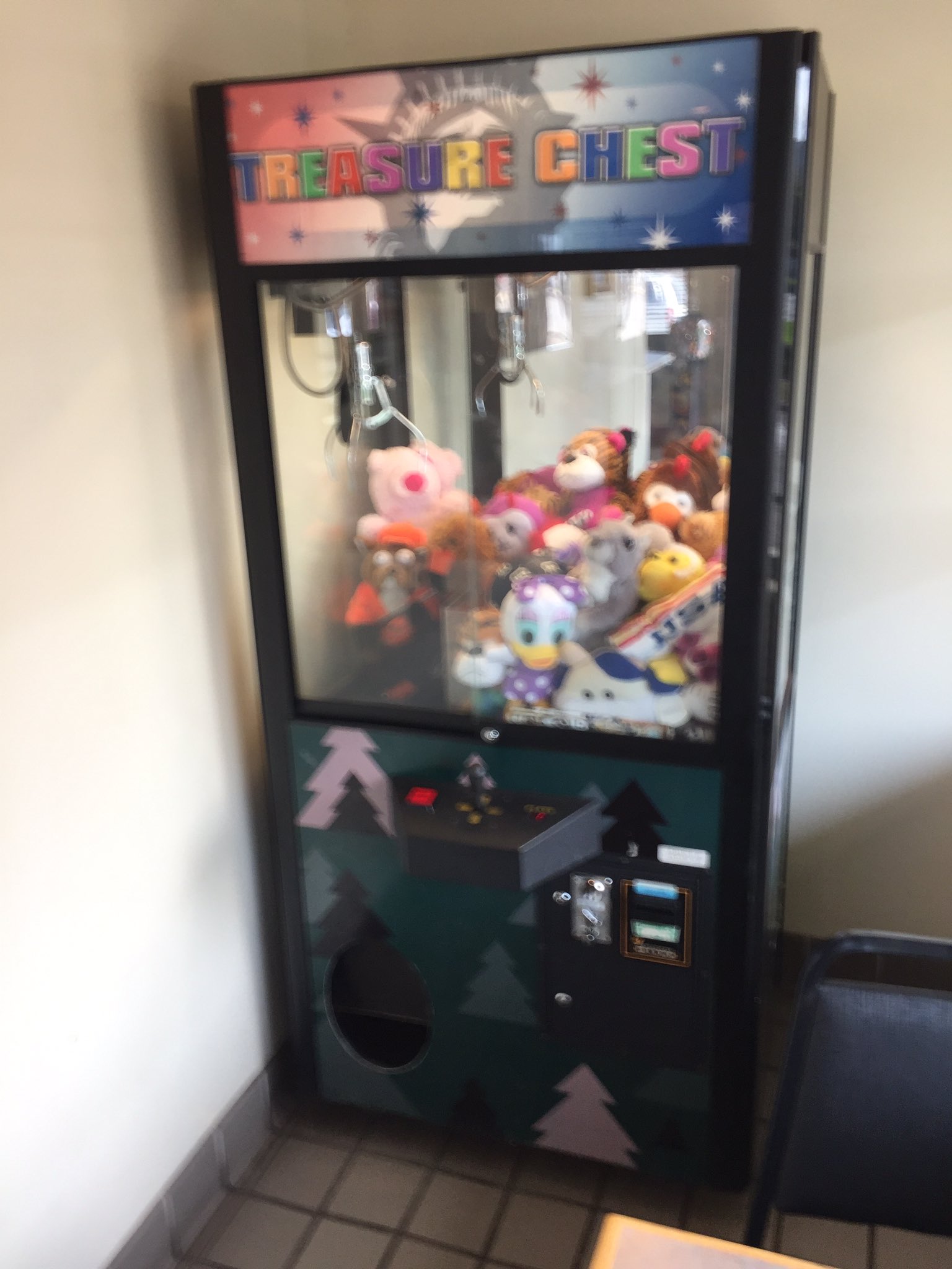 Alec Behan on Twitter "Treasure Chest Claw Machine! I Love Claw