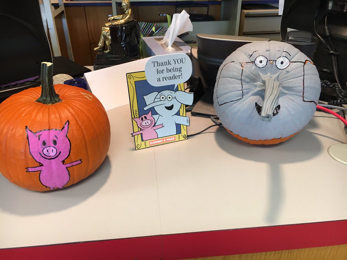 Highlands_ELEM's tweet photo. HL #LiteracyOLanterns #Edinareads keeps growing. https://t.co/wndoIdQflk