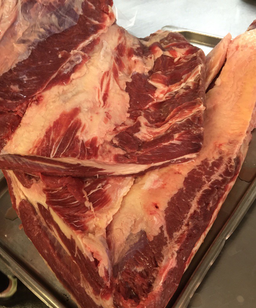 Nuttreeinn's tweet image. Mighty #brisket ready for a spice rub! Winter bar snacks here we come! 😃🍻🍴#pastrami #beefhash #winterwarmers