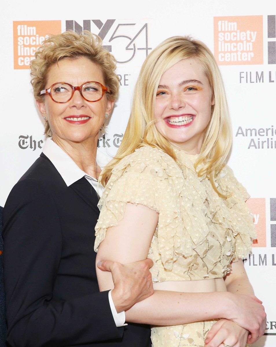 Elle at " The 20th Century Women' Premiere During The New York Film Festival #ElleFanning ellefanningfrance.com/photos/thumbna…
