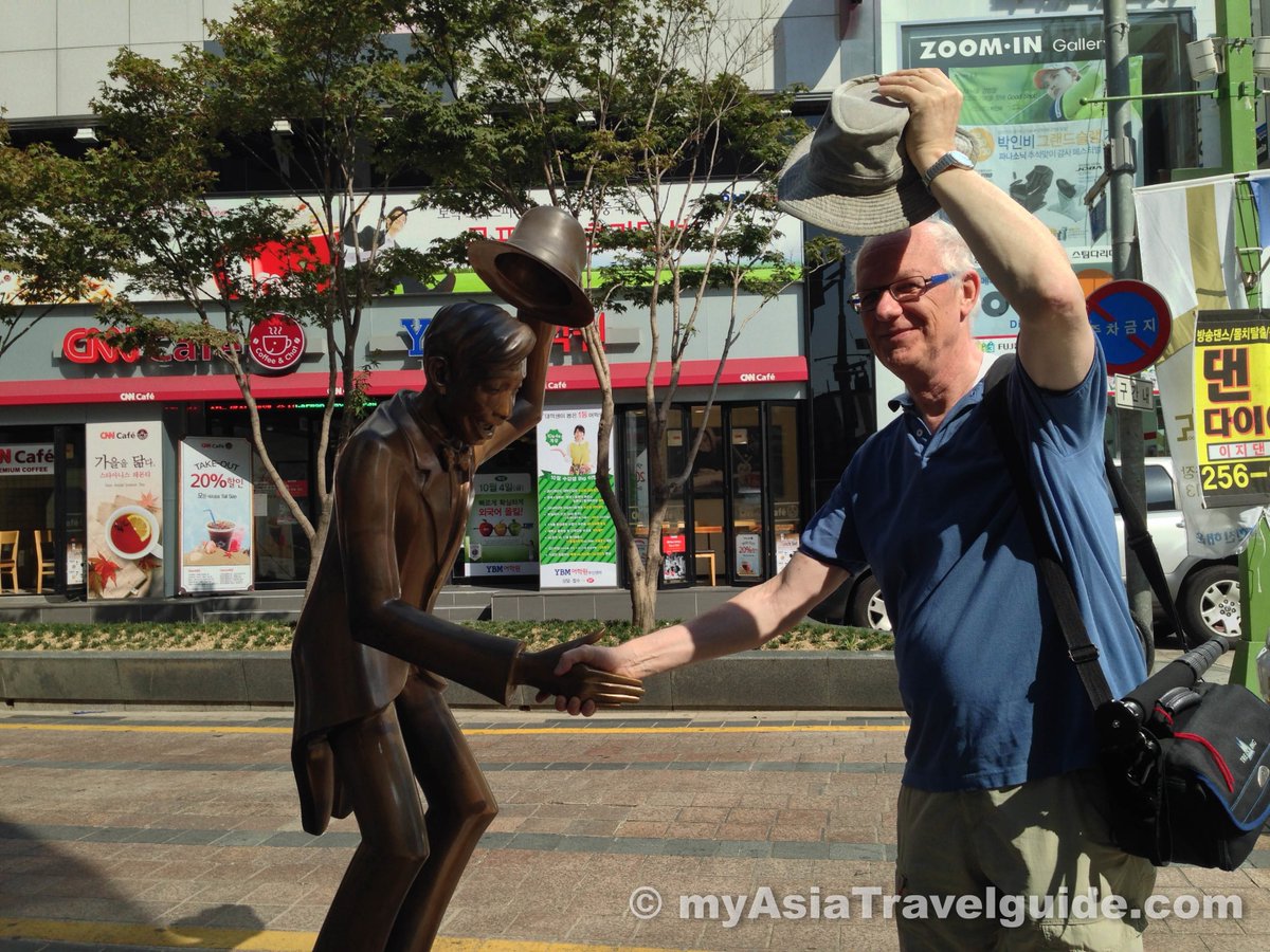 My_Asia_Guide's tweet image. Street Art: Sending my travel greetings to all my followers from #Busan #SouthKorea #Travel