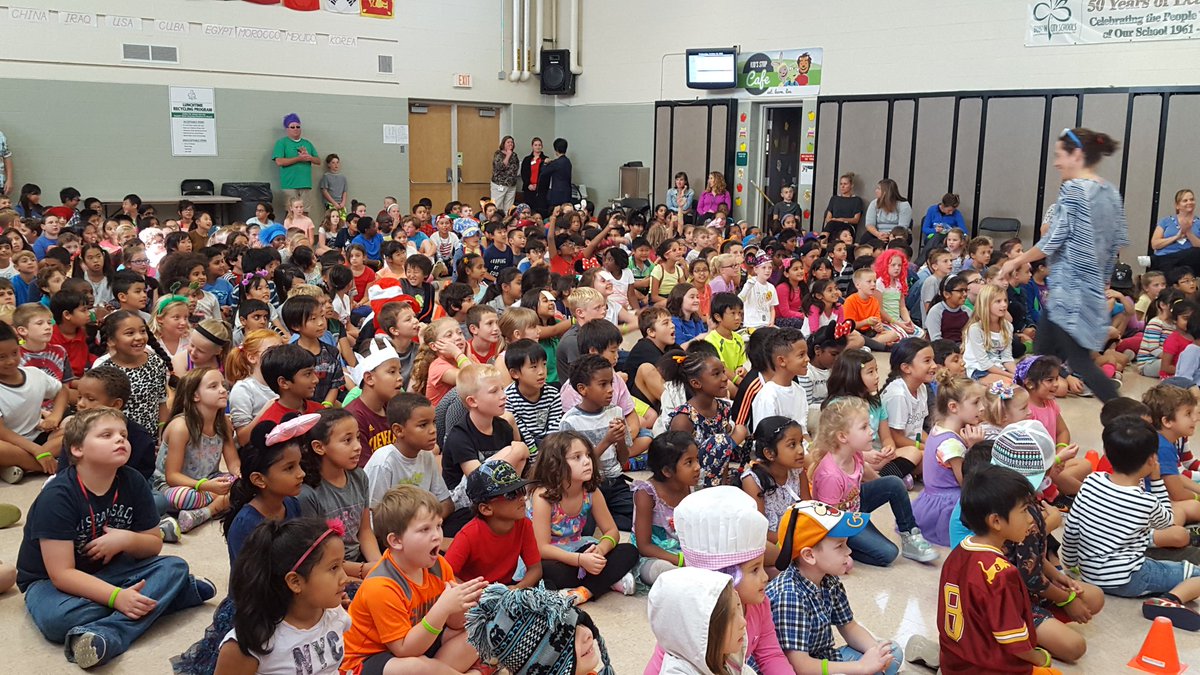 ireDCSD's tweet photo. Afternoon Brain Show is underway! #learningconstantly #funwhilelearning https://t.co/EcbwMCTFsn