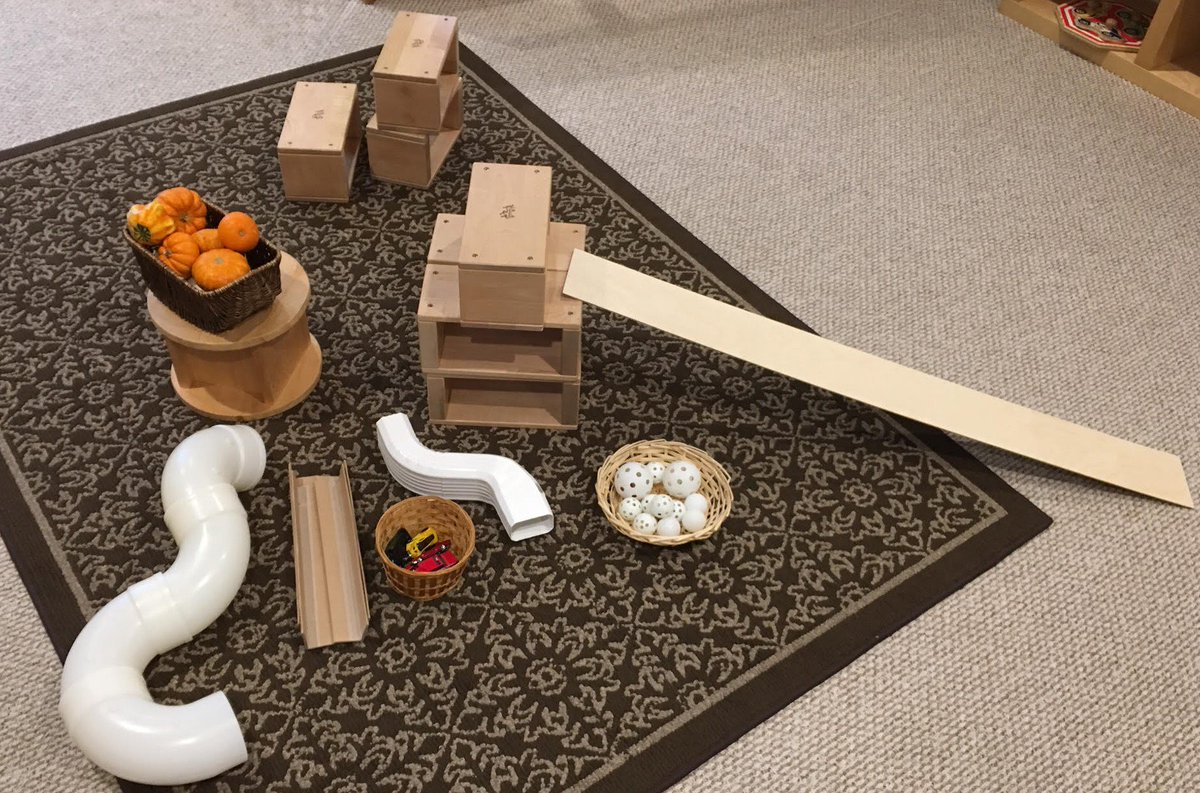 HNLearning's tweet image. The children have been fascinated with things that roll.  This "invitation to roll" follows this interest and allows for experimentation.