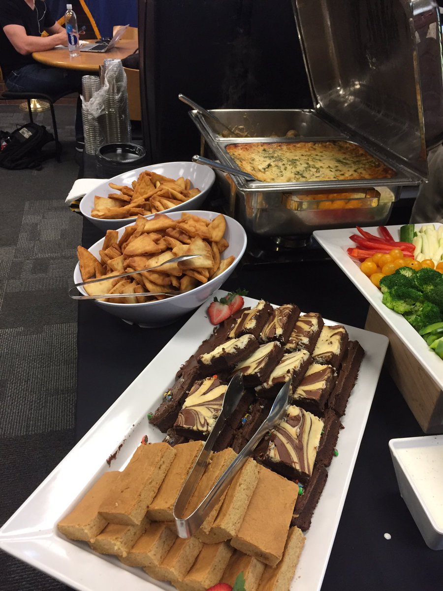 VETERANS! Come get some free grub in Lindquist 107 and play some cornhole. Meet the PAVE reps and get networked with other veterans.