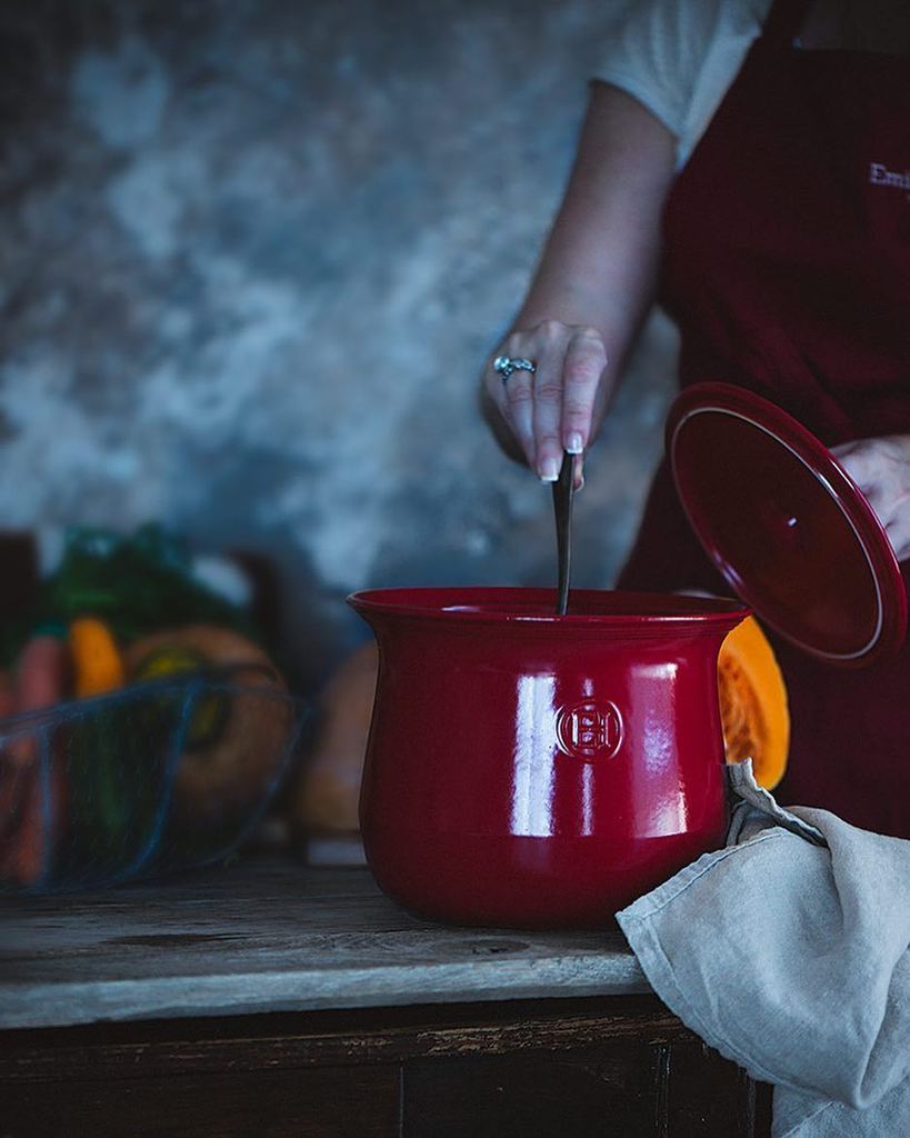 Preparando una receta muy otoñal para @claudiaandjulia con esta preciosa olla. No te la pu… ift.tt/2emaZkH