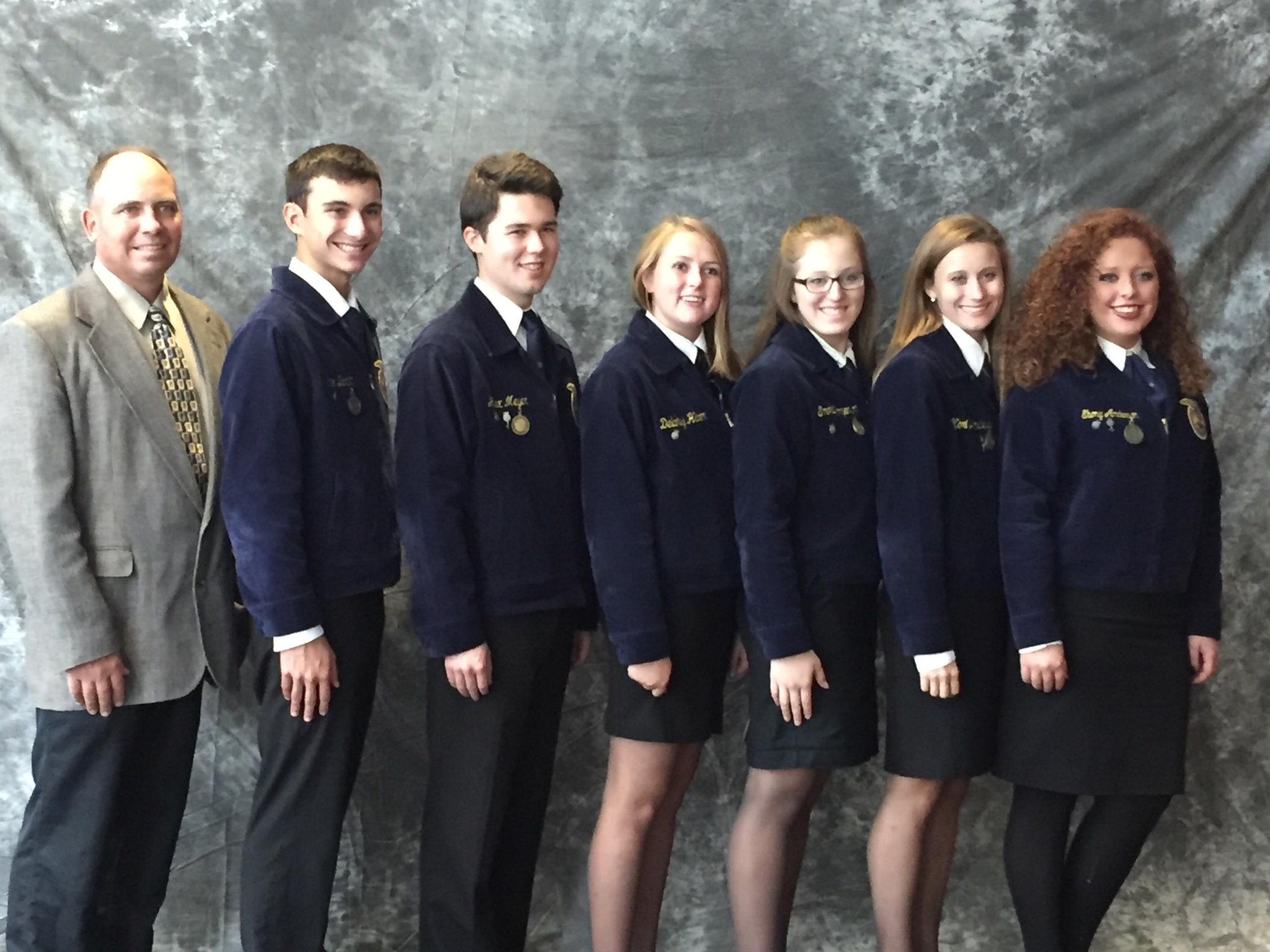Gothenburg Schools on Twitter "GHS FFA Getting ready for senior