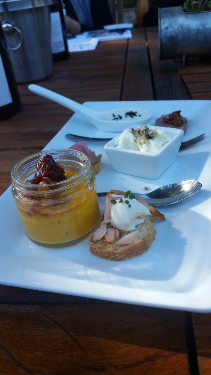 zach_concierge's tweet photo. All I can say is WOW! thank you @waltwines for an amazing time! #100miles #ConciergeChoice #newfave #momentsintomemories https://t.co/4UnLq5HUMK