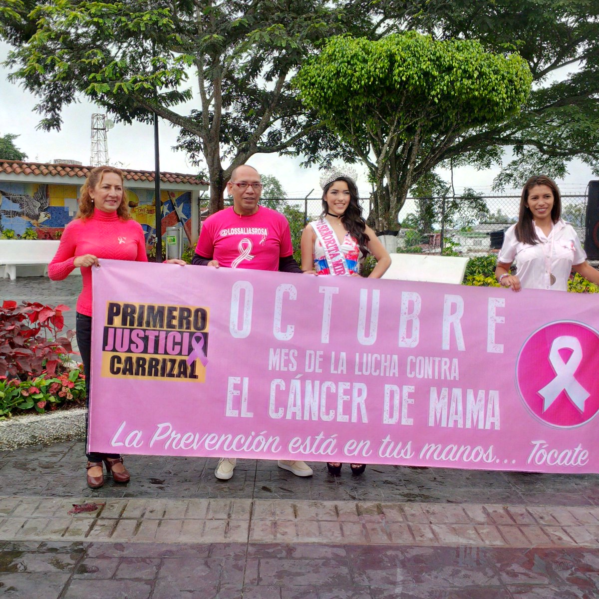 claudiajtoro's tweet photo. Gracias @jucediaz de @lossaliasrosa por compartir tu valiosa experiencia #DiaContraelCancerdeMama https://t.co/e12JUnQX90