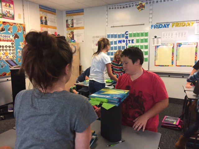 MrsLithgowgis's tweet photo. Testing bone strength with shapes. https://t.co/ceS6Z9LQNm