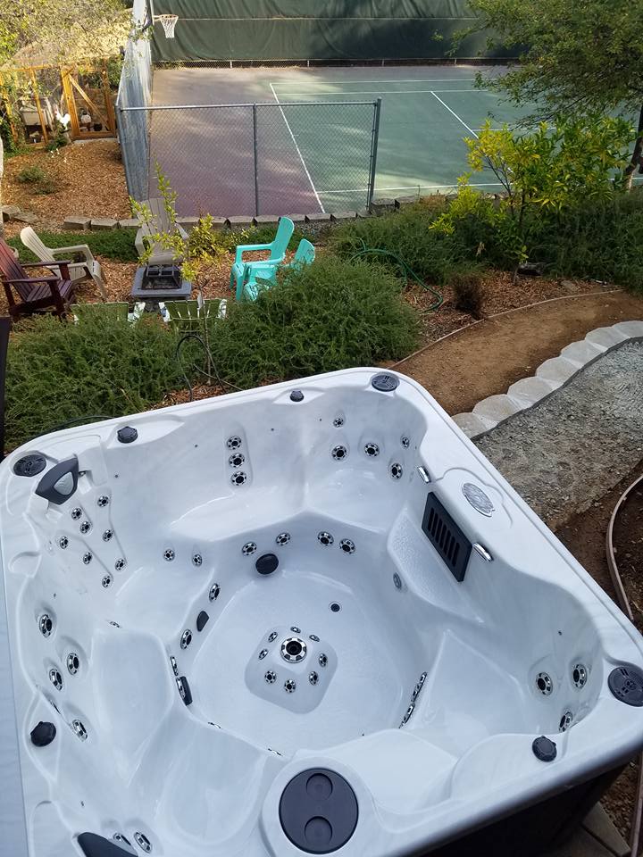 thespamover's tweet photo. Congrats to another happy customer, @coastspas Freedom 62! @coast_spas #coastspas #ilovecoastspas https://t.co/MR2tzFed6m