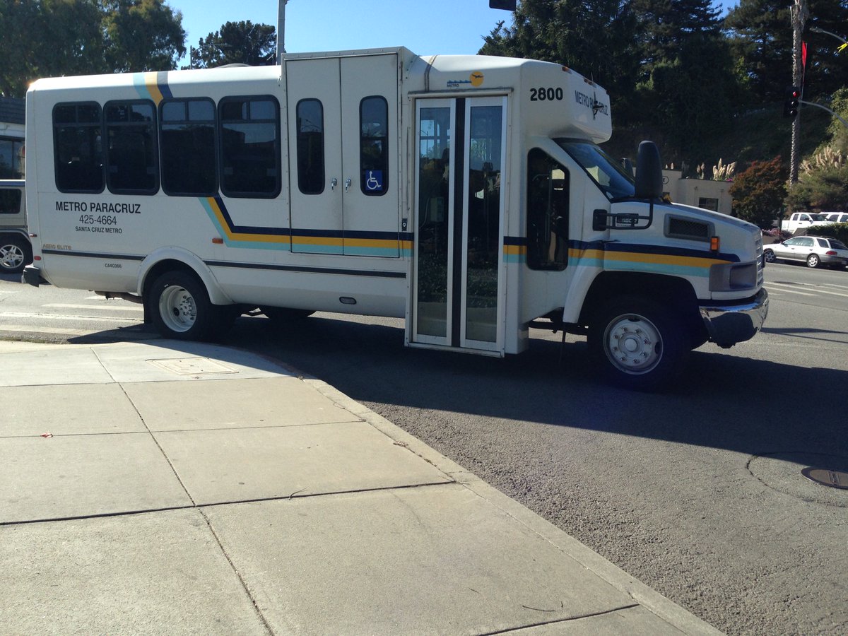 GetSCCMoving's tweet photo. Did you know that 20% of Measure D will go towards transit services provided by @SantaCruzMETRO and Lift Line/@Puentes_SC? #GetSCCMoving https://t.co/ygxMz6Lowc