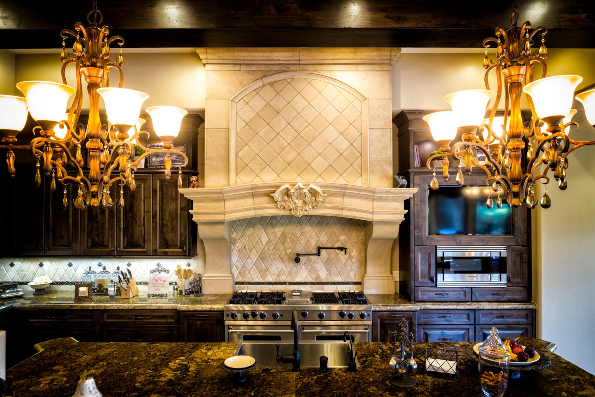 RealmofDesign's tweet image. What #kitchen hood #design can #RealmofDesign #create for you? Come down to the #showroom so we can help #sketch your #dream-kitchen today