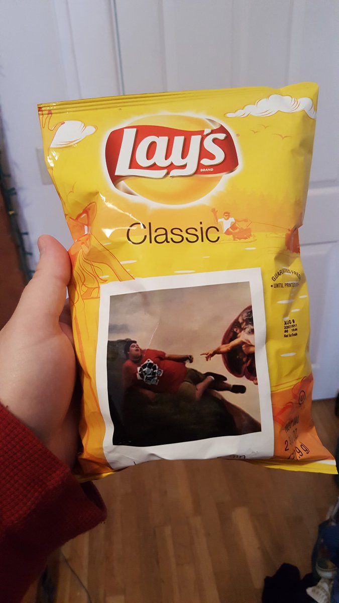layton_kyle's tweet photo. @LAYS THANKS FOR PUTTING ME ON A BAG OF CHIPS! https://t.co/NhYIeFmIus
