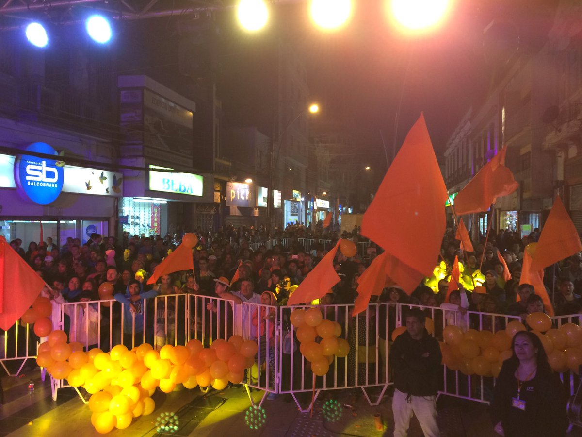 Tremendo apoyo del pueblo de #Antofagasta  Adaro el alcalde del pueblo !