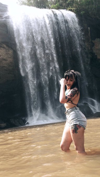 Watch Andressa Sisto 🌸's leaked NSFW photo on TwXstars