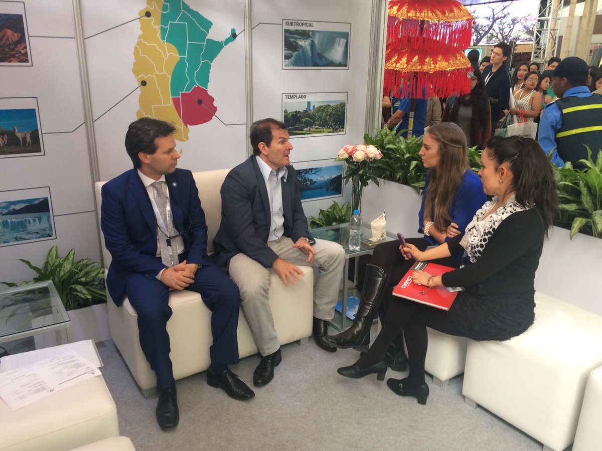 En Quito visitando el stand de Argentina en la Cumbre #habitat3 | Debatimos sobre la #NuevaAgendaUrbana