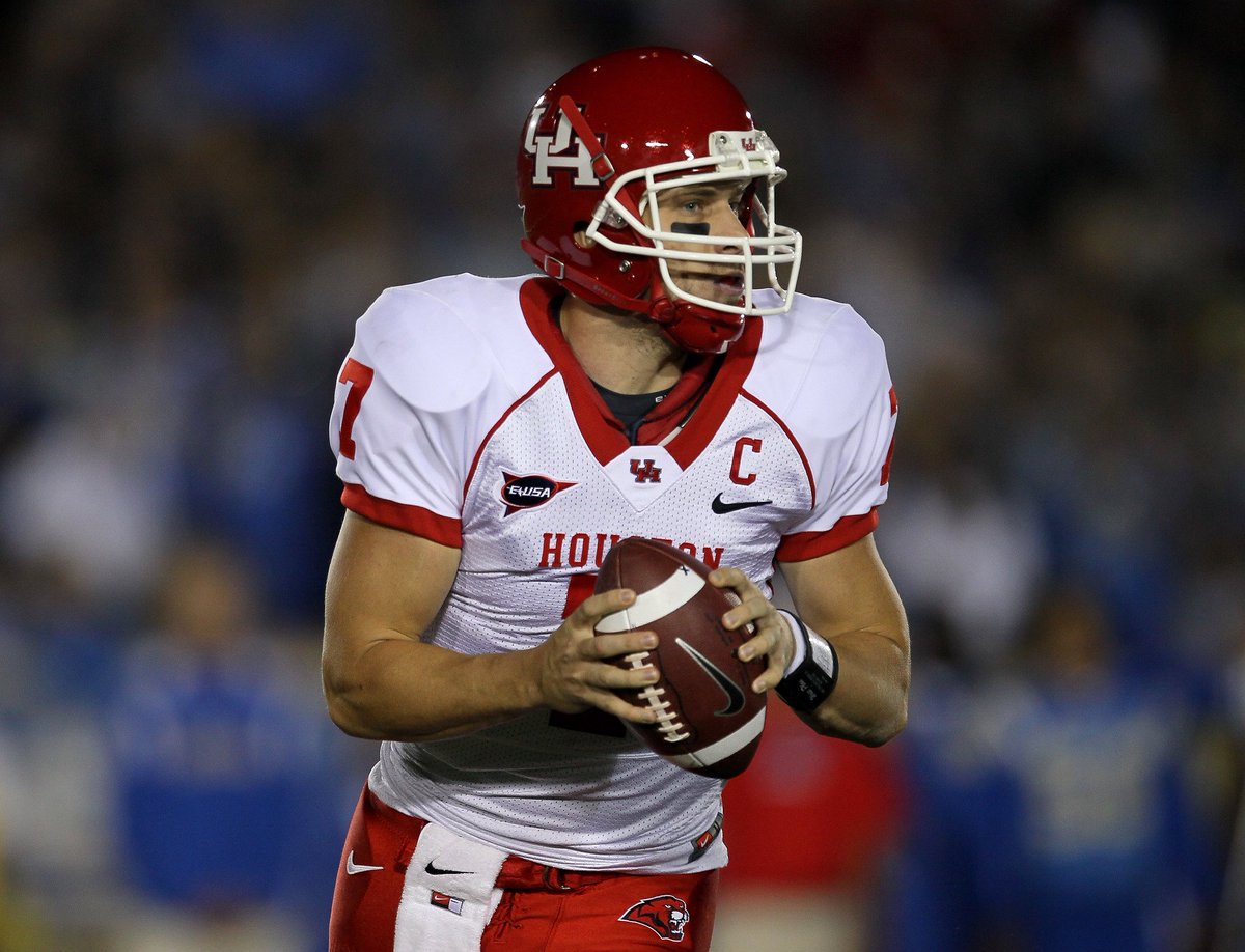 NBCSports's tweet photo. Houston will retire No. 7 for Case Keenum and David Klingler on October 29 at halftime of a home game against UCF https://t.co/U6HbJ2z2MX https://t.co/iqnwxZViPG