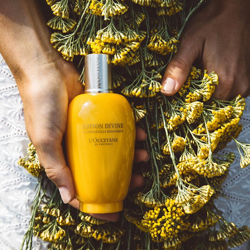 LOCCITANE_PERU's tweet photo. Nuestra Loción Divina preserva la juventud de la piel y su potencial de regeneración ¡Conoce su poder anti-edad! ▸ https://t.co/94Qttf952B https://t.co/MogxlOZgK6