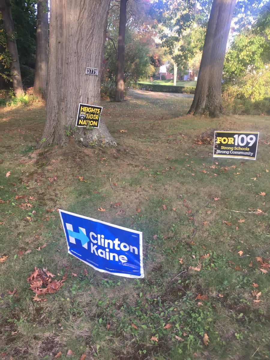 j_kenealy's tweet image. CH-UH student starterpack...