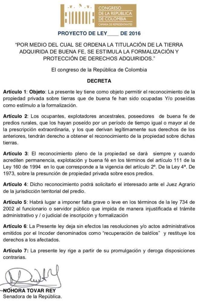 angelamrobledo's tweet photo. .@CeDemocratico propone ley para q despojadores de tierras no deban devolverla a campesinos ¿Legislando para terratenientes y paramilitares? https://t.co/rjAhj1hu4N