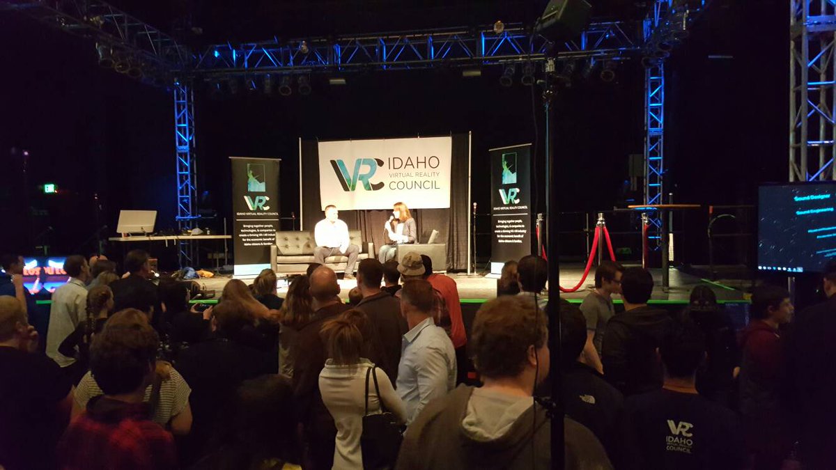 DTXcreative's tweet image. Packed house at the 2016 VR Bash
