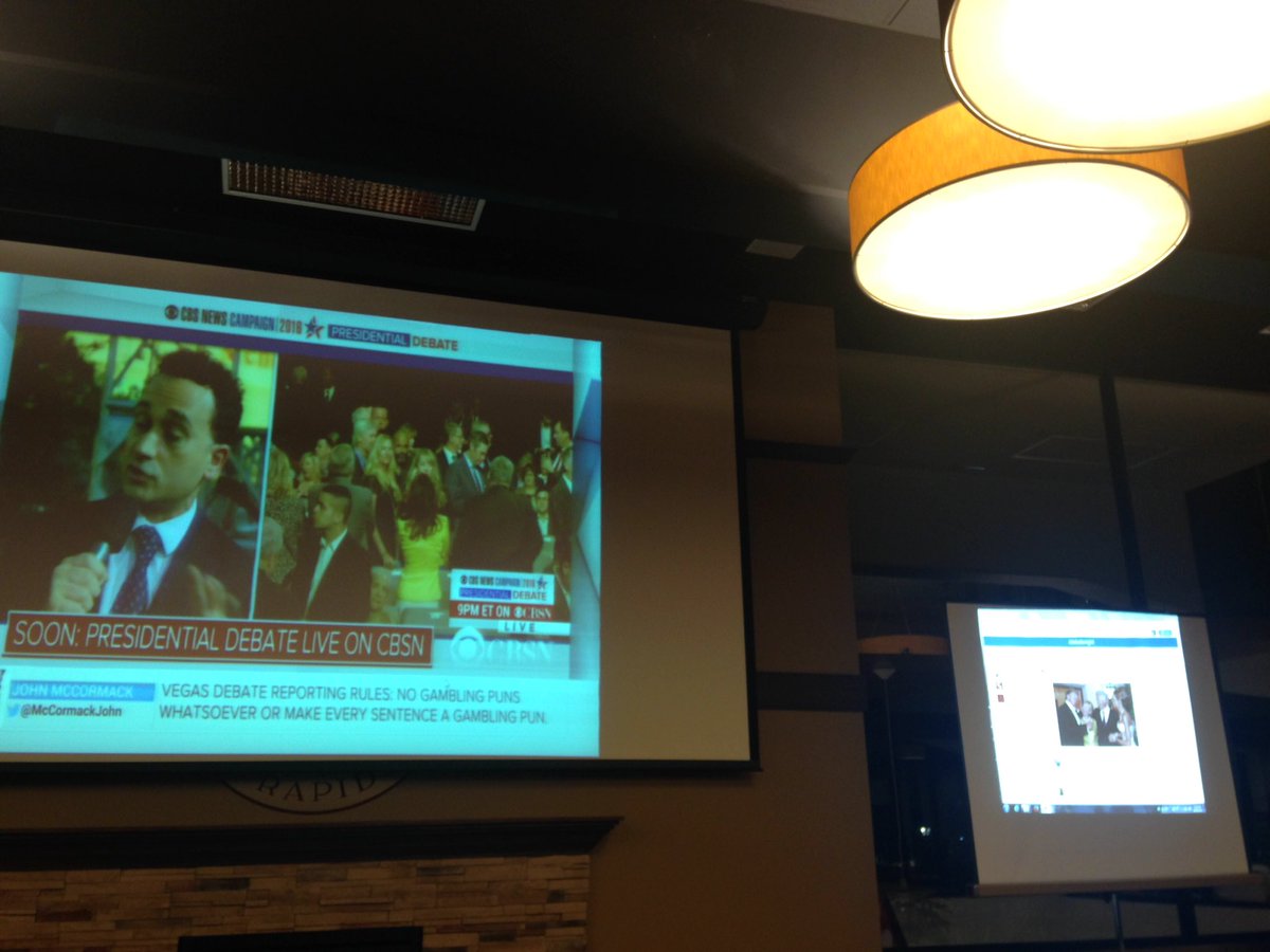 SpeakingCenter's tweet image. Debate Night starting soon! Head on over to Upper Gage now P.S.- There's food :) #MakeAmericaDebateAgain #Coe