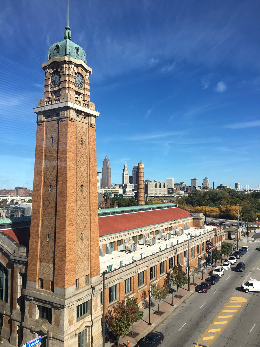 brookbanktv's tweet photo. Beautiful day in this Championship city -- that's on the verge of doing it again! #RallyTogether #Cleveland #Indians #Windians https://t.co/ci6568OGqr
