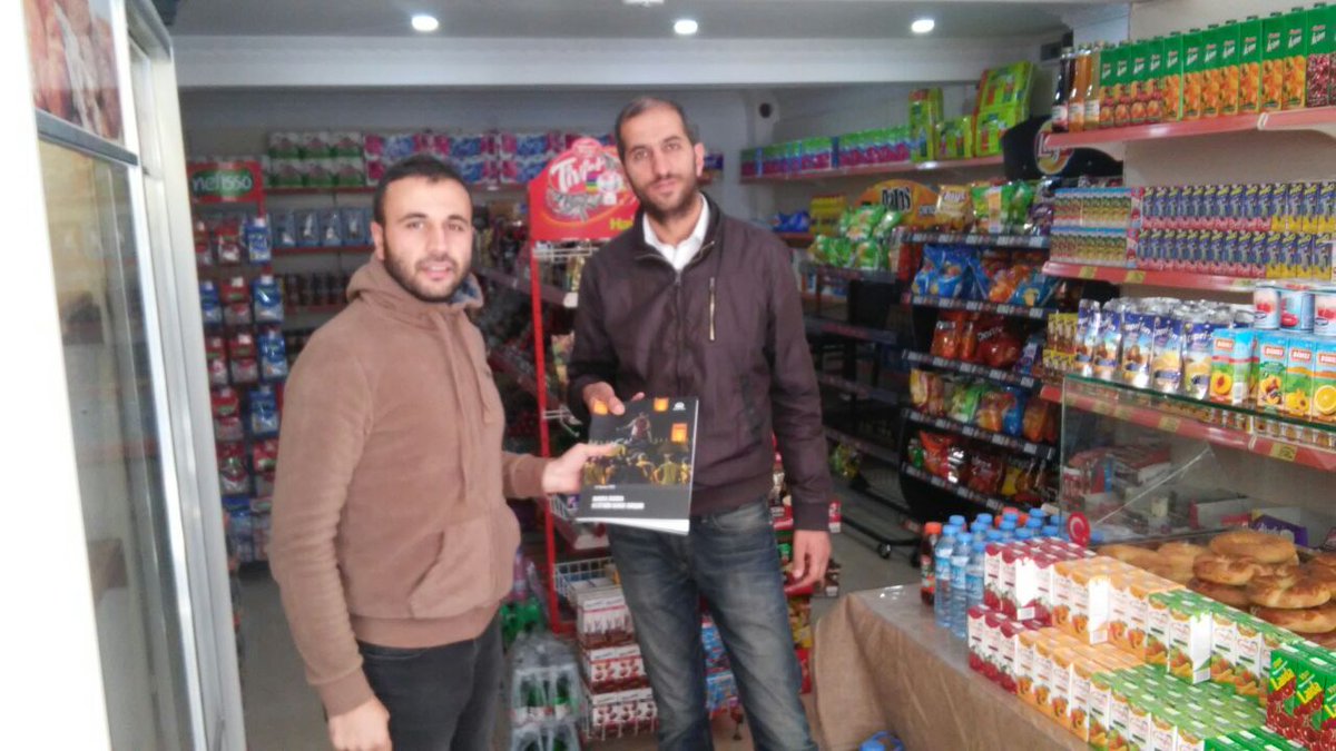 AkGenclikMutlu's tweet photo. Mahallemizde seçmen ziyareti yaparak üye çalışması gerçekleştirdik.

@MAbdullah19 
@kurtcancelebi 
@fthsahiner https://t.co/sqCXXOeTcV
