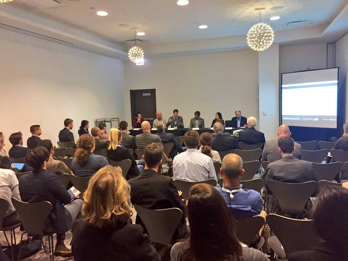 moovelUS's tweet photo. Packed house! #SUMC16 https://t.co/JtcHFfVEY3