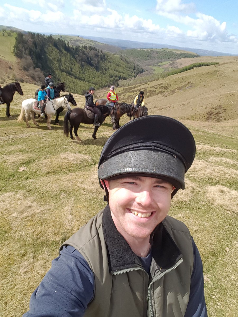 LandskerRA's tweet photo. Riding across Mynydd Ddu #Heartland #cymru #godscountry #horses #happyhack @Amber_Marshall @cindy_busby @graham714  come ride here!!! https://t.co/SLiihgiE2j