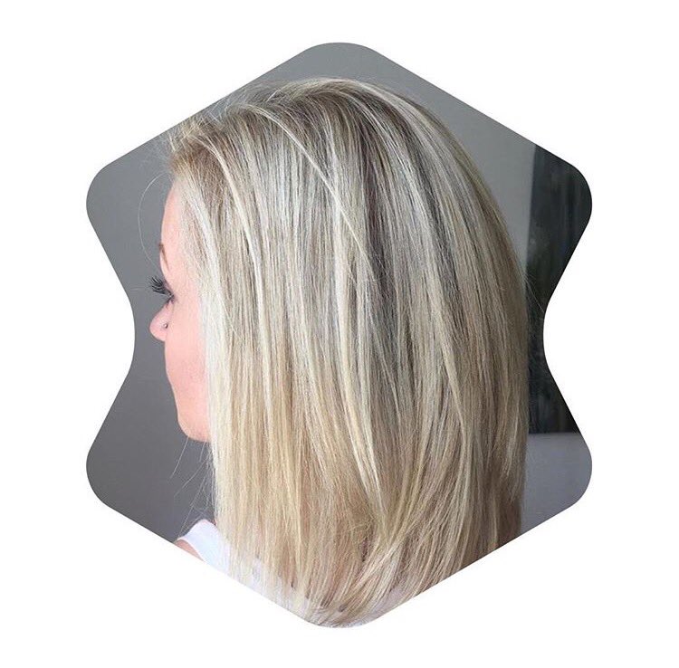 SalonSimis's tweet photo. BLONDE ANGEL 𖤓
Cut & full highlights by Hannah
#blonde #hannahstyles #simiscolor #salonsimis #fairfaxsalon #fairfaxhairstylist https://t.co/tM44Qk4CpT