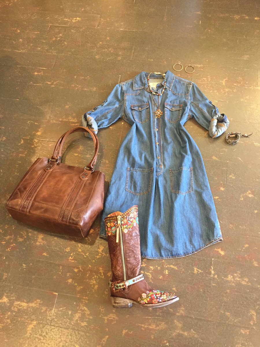 JudithLees's tweet photo. I love Fall fashion! This outfit is perfect for today! #judithlees #shopinmississippi #ryanmichael #oldgringoboots #chanluu #mariana #frye https://t.co/odalrYUinS
