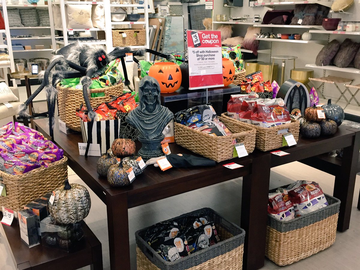 The Frid is ready for Hall🕸ween!! 👻