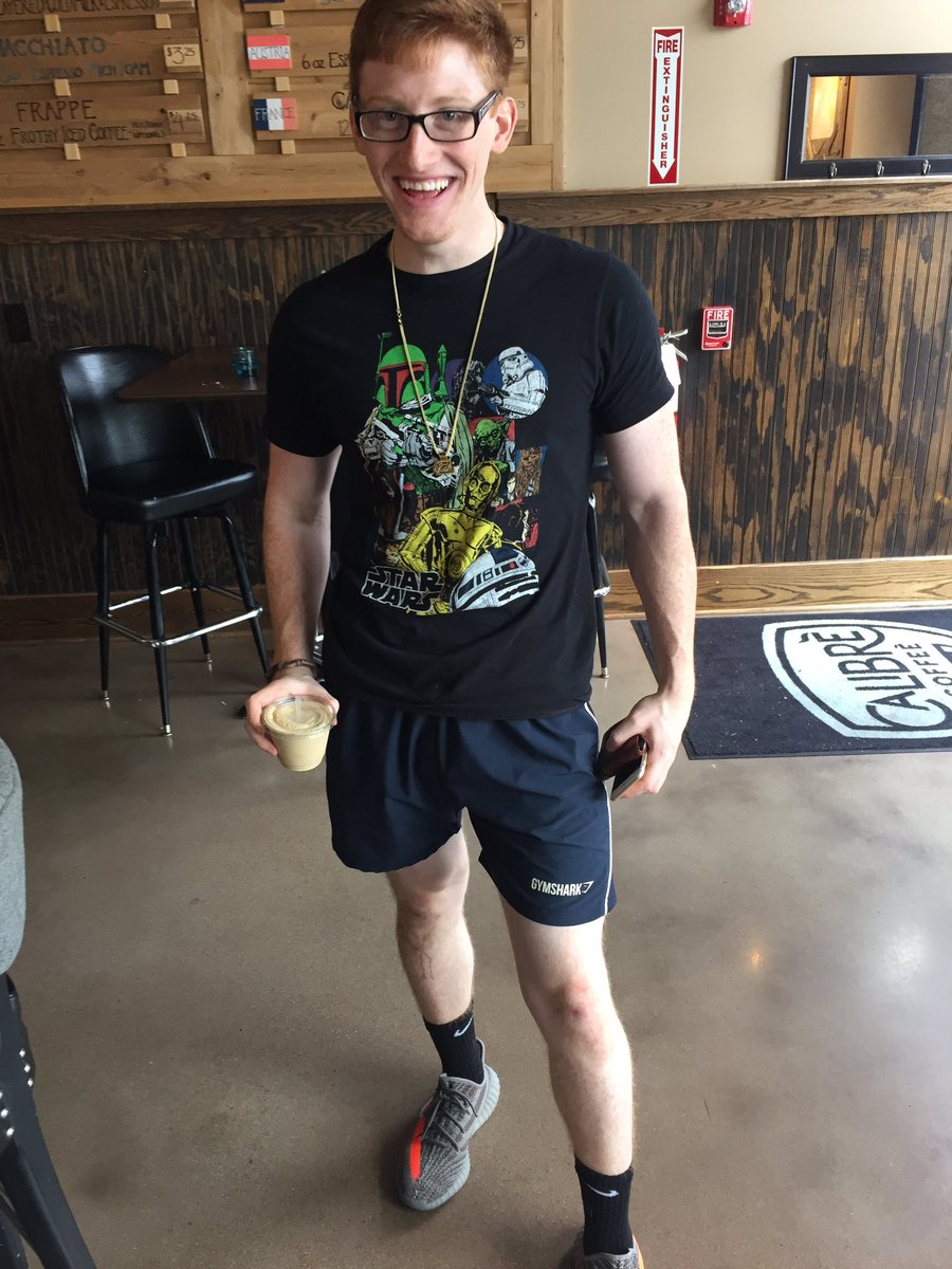 OpTicMaNiaC's tweet photo. Ladies, you see this man in the coffee shop at 3pm on a Wednesday. What do you do? https://t.co/EzGWUb6svh