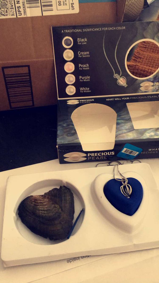 KenedyPadgett's tweet photo. I have the best bf ever. Retweeted it yesterday and he surprised me with it today in the mail. #feelingextraloved #frombaylor https://t.co/vdoAHEZVqi