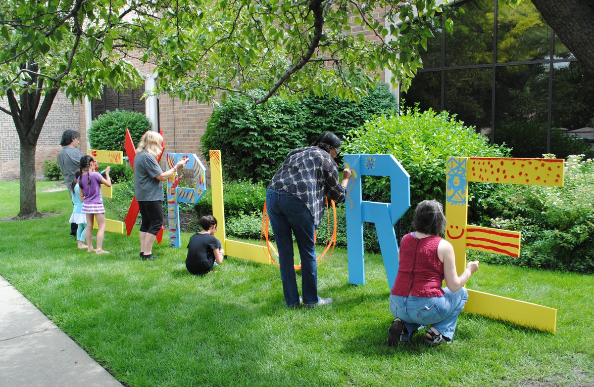 Here's the resource guide from my part of Small is Beautiful presentation about FPPL's art installation. ow.ly/HZHh305lrVI #ilaac16