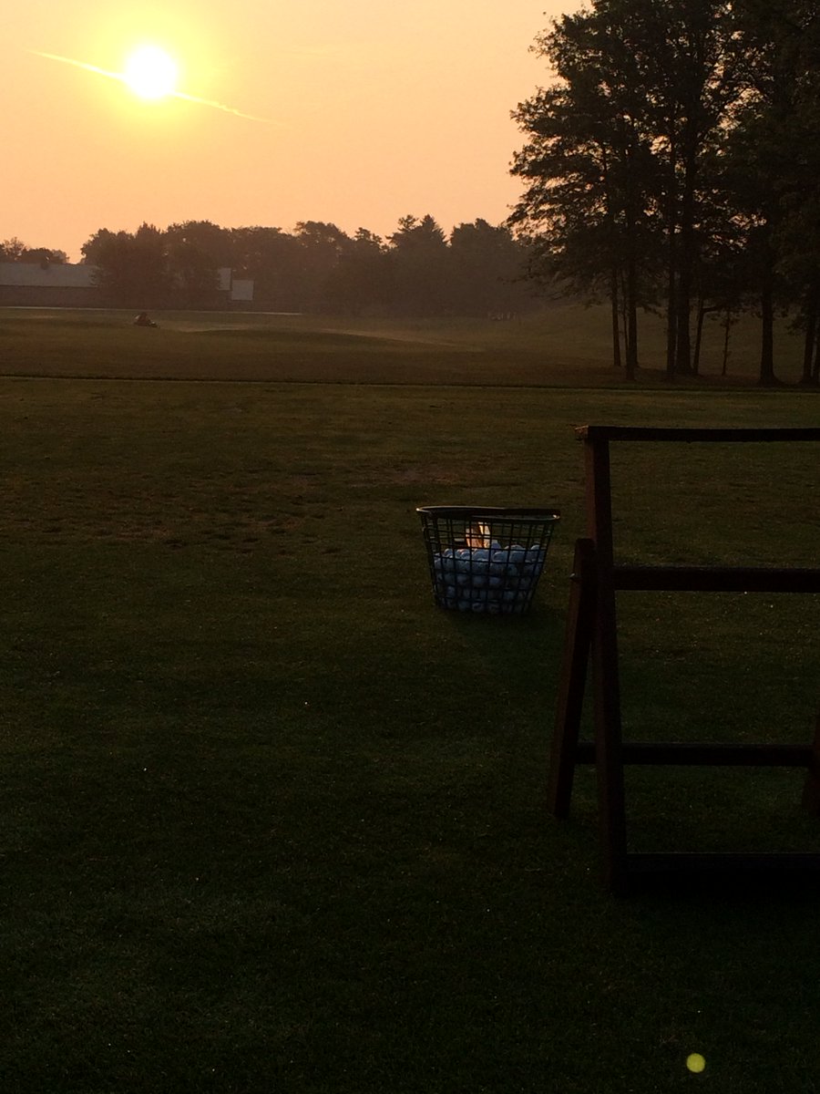 CICGolf's tweet photo. Sunrise golf  at #cic. #cicgolf #catawbaisland https://t.co/8DgrHt6oUq