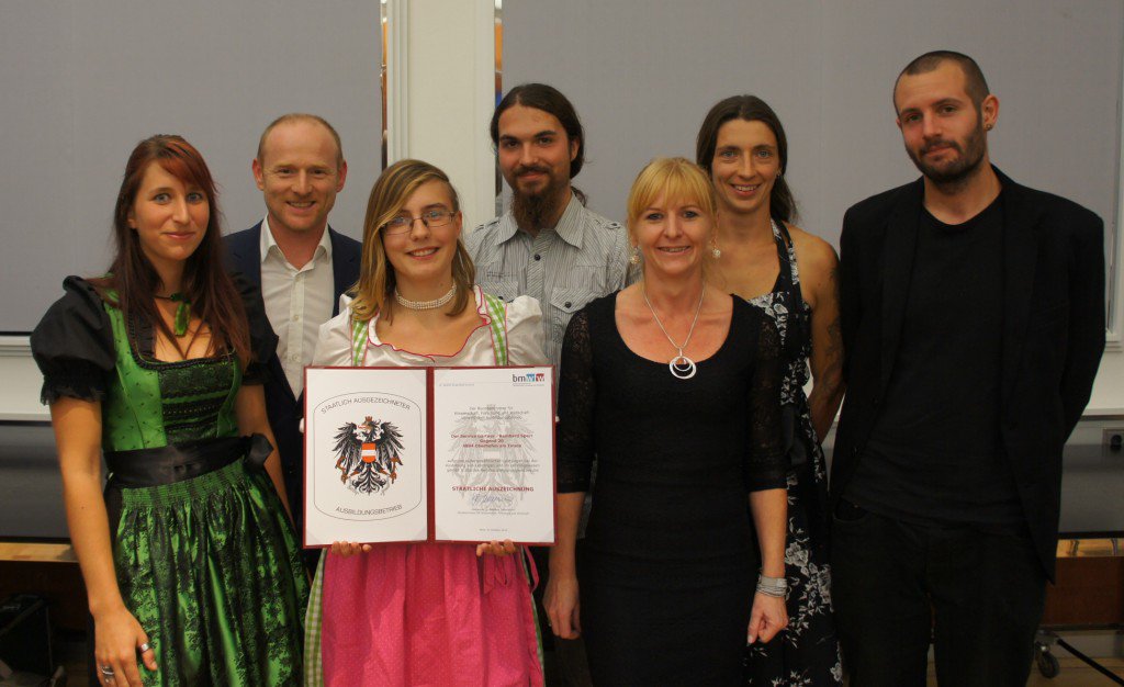 YESS #Staatlich_ausgezeichneter_Ausbildungsbetrieb #Staatspreis #NoSleepTillGruenderlandNo1 special thanks to #Staatssekretär Harald Mahrer