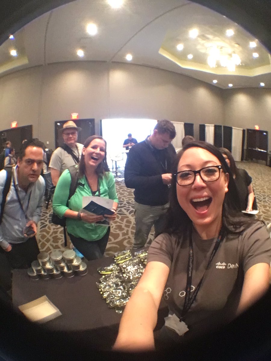TessaMero's tweet image. Everyone is signing up for @CiscoDevNet accounts. They&apos;re loving it 😎 @zendcon #zendcon