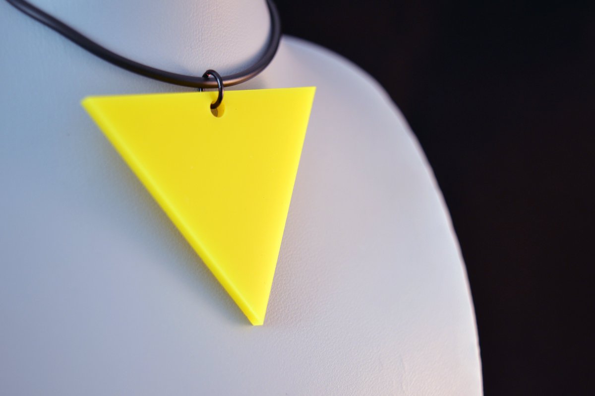 left_triangle's tweet image. #Triangle 
#TriangleMakers 
#minimalist 
#Geometric 
#necklace 
#ACCESSORIES 
#trends 

left-triangle.com